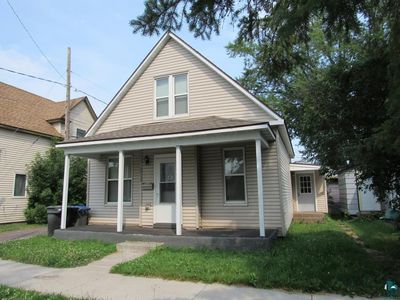 1712 Cumming Ave