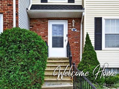 Property at 20 Karwatt Ct, Sayreville, NJ