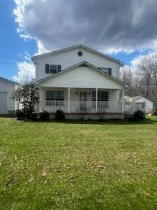 145 Woodlawn Dr