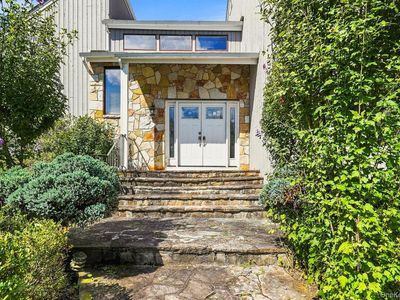 8 Cobbling Rock Drive