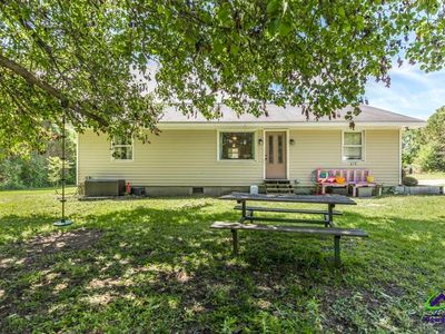 Property at 675 Burnett Rd, Byron, GA