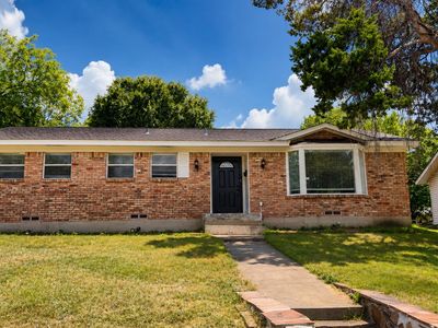 946 Highland Oaks Dr