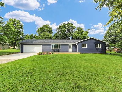 Property at 1205 N Lake Of The Woods Rd, Mahomet, IL