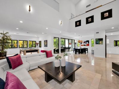 2000 S Bayshore Dr APT 65