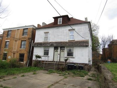 1945 Delaware Ave
