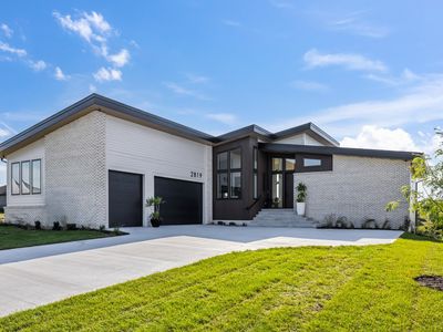 2819 Clearwater Dr