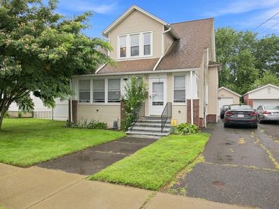 90 Bonneville Ave