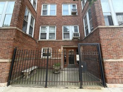 7662 N Sheridan Rd #3F