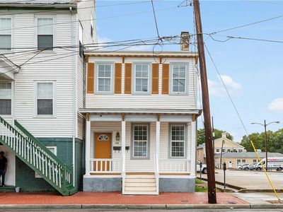 418 County St
