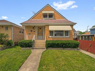 2146 N McVicker Ave