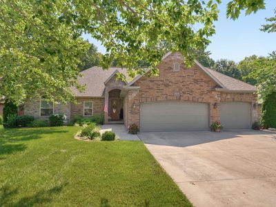 5636 S Winsor Drive
