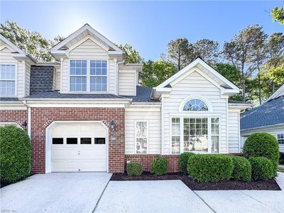 4581 Carriage Dr