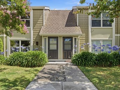 2253 Creek Bed Ct
