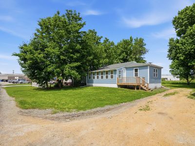 635 8th Ave W