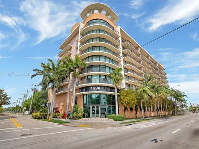 1690 SW 27th Ave APT 805