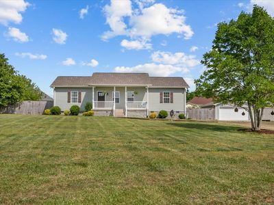17041 Pond Cir