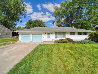 1500 Strathmoor Ln