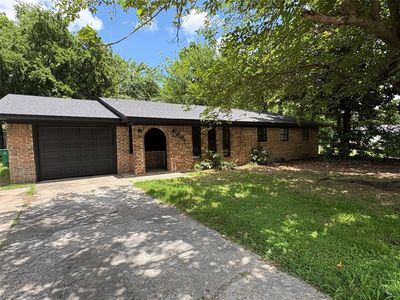 Property at 607 S Broad St, Saint Jo, TX