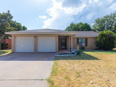 2250 Shere Lynne Dr