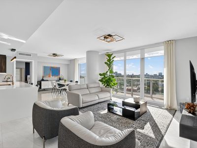 1180 N Federal Highway #1409