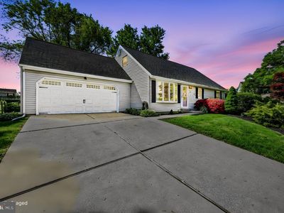 14 Carousel Ct