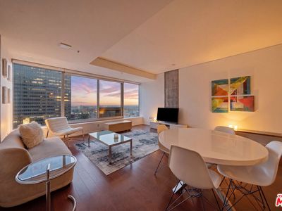 1155 S Grand Ave APT 1405