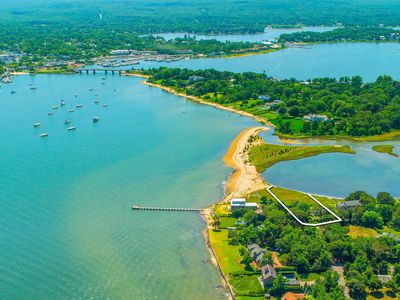 11 E Harbor Dr