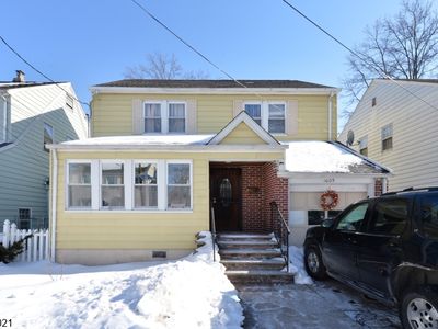 1603 Bayview Ave