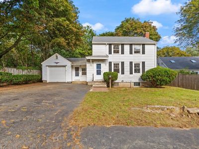 21 Goldsmith Ave
