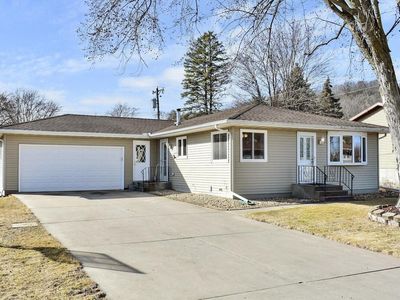 810 Redwood STREET WEST West