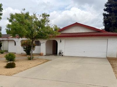 2636 S Conyer