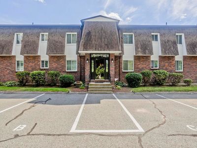 20 Lawrence Ave #38C