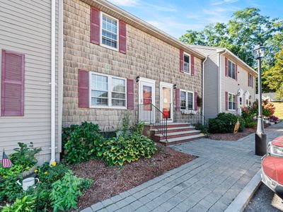 10 Oliver St APT C