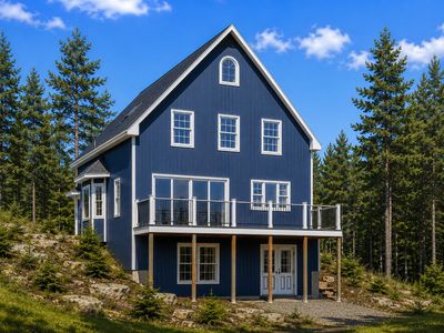 44b Greystone Lane