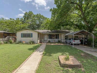 517 Uhland Rd