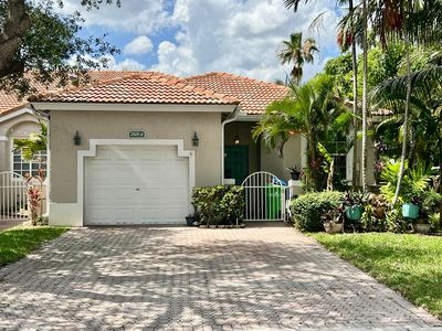 7801 S Aragon Boulevard #4