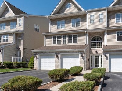 30 Mountain Ave #11