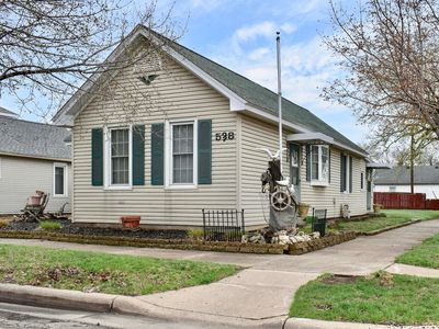 528 Chatfield St