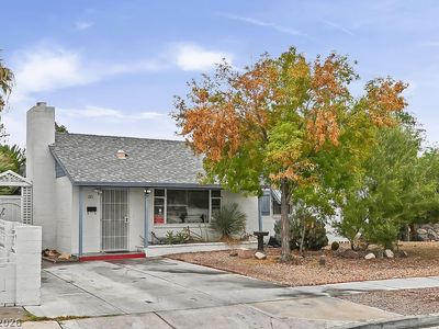 221 Circle Dr