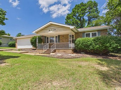 607 Broadmoor Dr