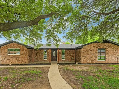 717 E Roewe St