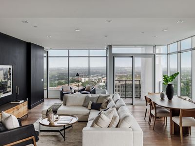 501 West Ave #2404