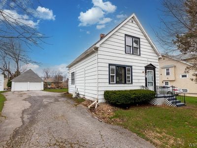 Property at 60 Argyle Ave, Amherst, NY