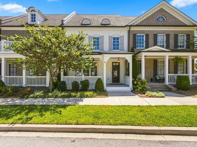 9042 Berry Farms Xing