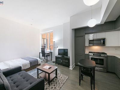 416 W 52nd St #624