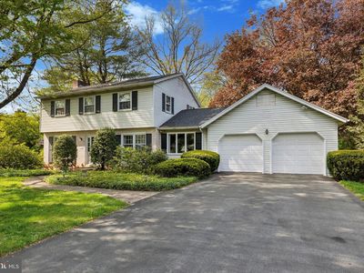 781 Barrymore Ln