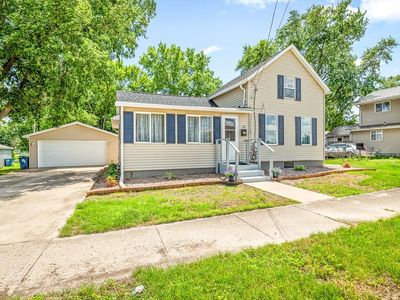 29 W Main St