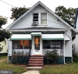 106 N 7th St