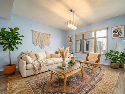 565 Peachtree St NE Unit 1207