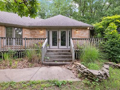 1126 Farm Road 235
